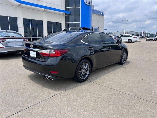 2018 Lexus ES 350 Base - Photo 2