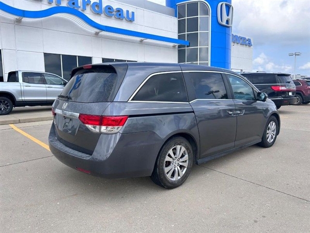 2017 Honda Odyssey EX-L - Photo 2