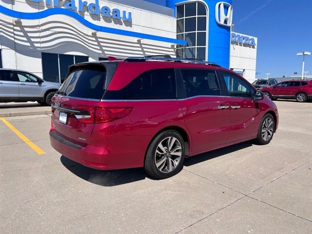 2023 Honda Odyssey Touring - Photo 2