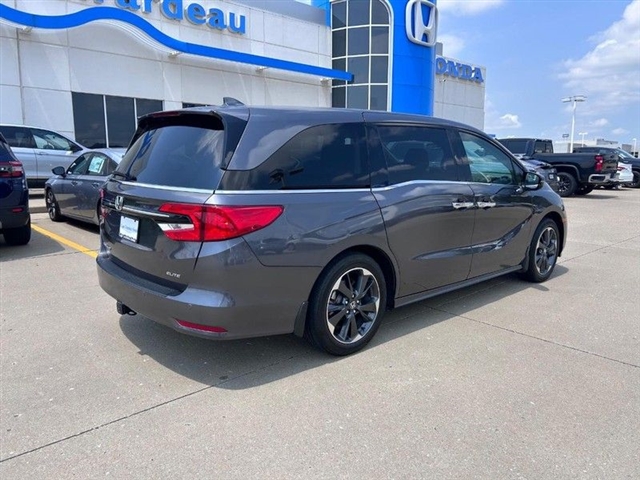 2023 Honda Odyssey Elite - Photo 2