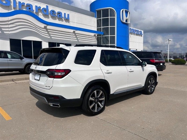 2023 Honda Pilot Elite - Photo 2