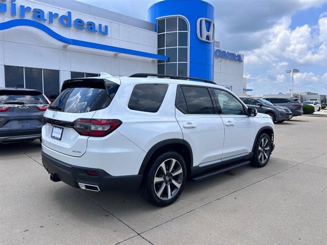 2023 Honda Pilot Elite - Photo 2