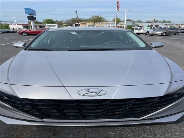 2021 Hyundai ELANTRA SEL - Photo 2