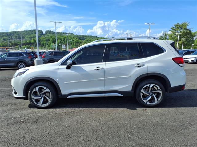 2023 Subaru Forester Touring - Photo 2