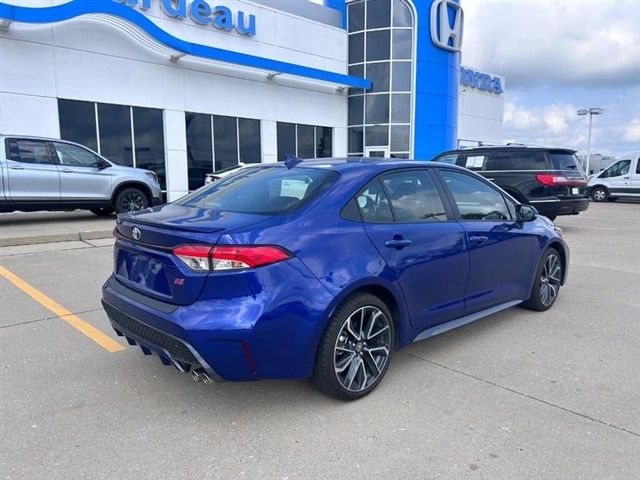 2022 Toyota Corolla SE - Photo 2