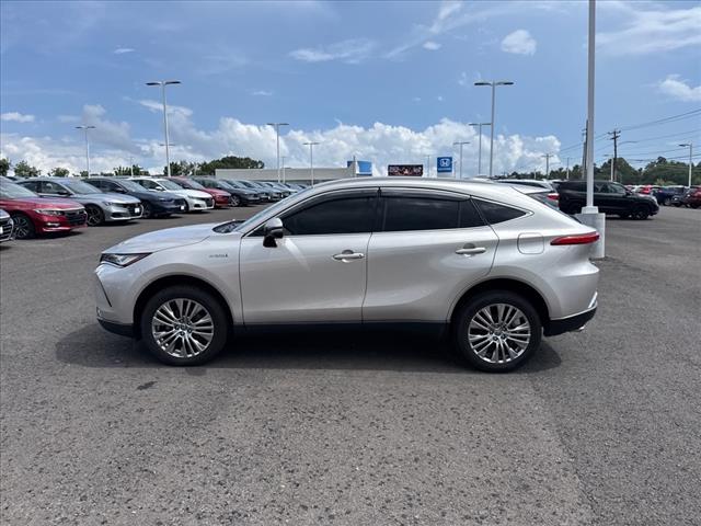 2021 Toyota Venza XLE - Photo 2
