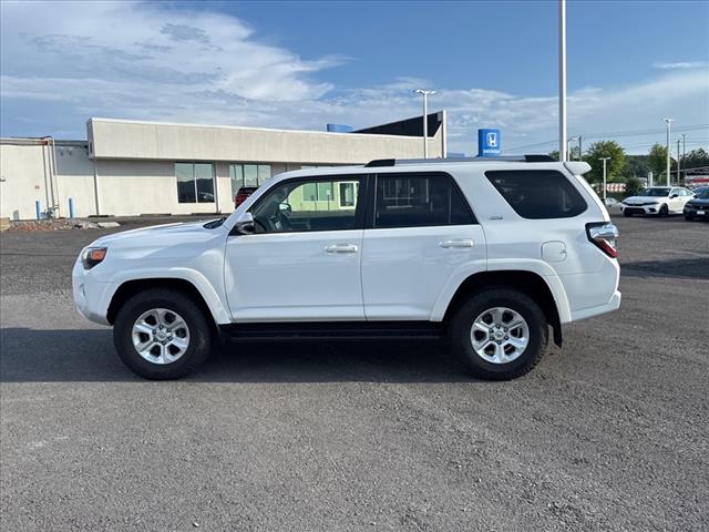 2023 Toyota 4Runner SR5 Premium - Photo 2
