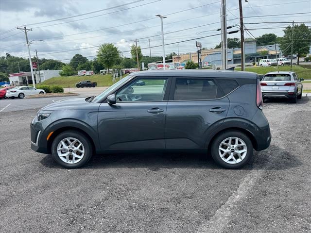 2023 Kia Soul LX - Photo 2