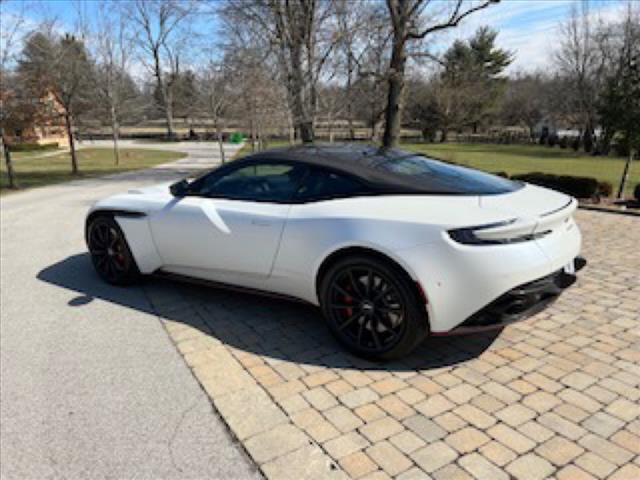2020 Aston Martin DB11 AMR - Photo 2