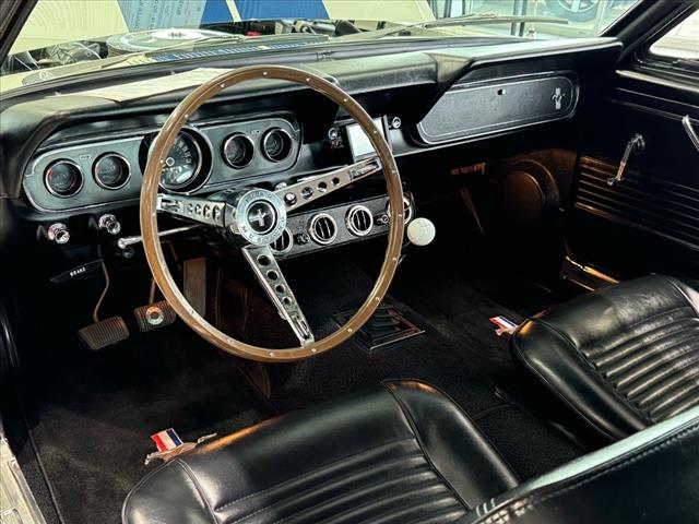 1966 Ford Mustang G.T. 350 - Photo 31