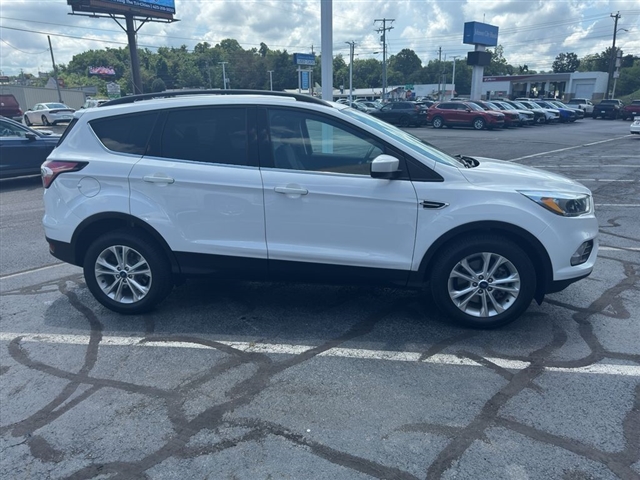 2018 Ford Escape SE - Photo 3