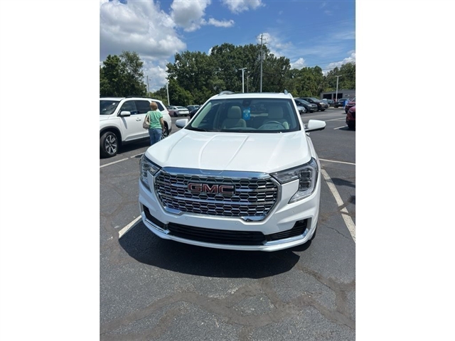 2024 GMC Terrain Denali - Photo 3