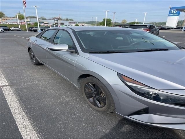 2021 Hyundai ELANTRA SEL - Photo 3