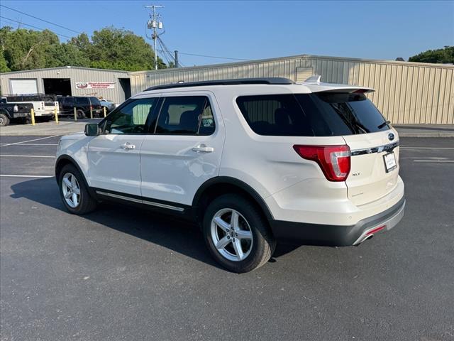 2016 Ford Explorer XLT - Photo 4