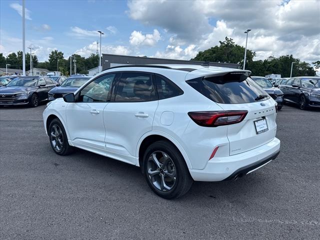 2024 Ford Escape ST-Line - Photo 4