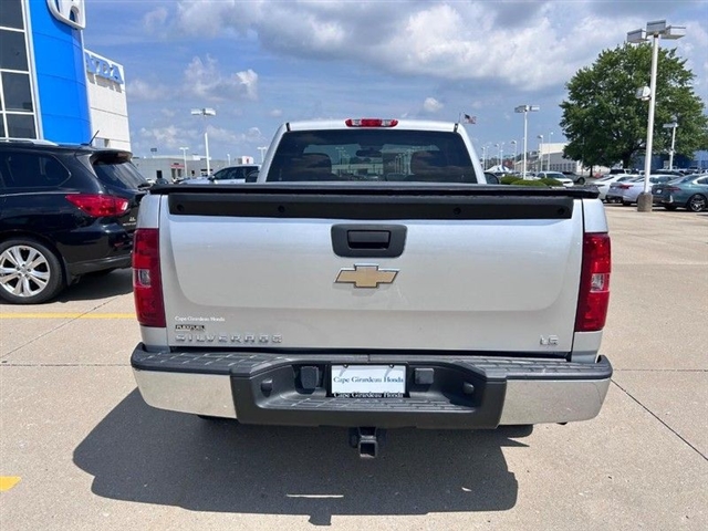 2011 Chevrolet Silverado 1500 Work Truck - Photo 4