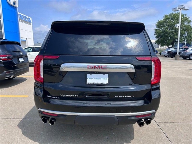 2021 GMC Yukon XL Denali - Photo 4