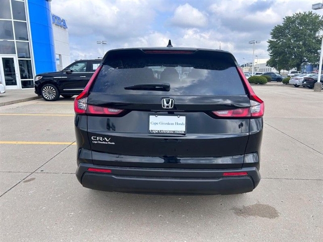 2025 Honda CR-V LX - Photo 4