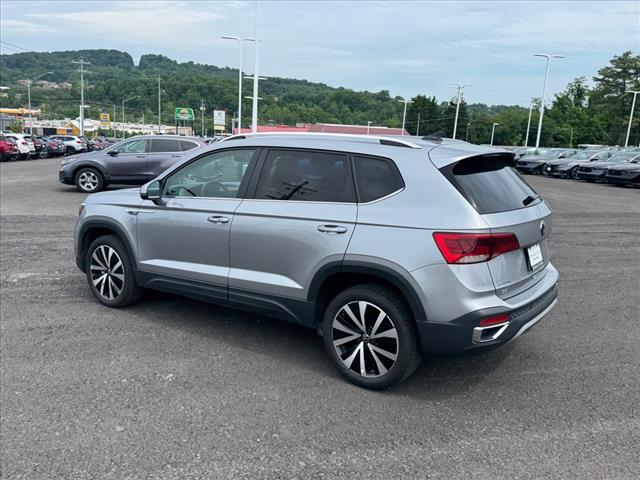 2024 Volkswagen Taos SE - Photo 4