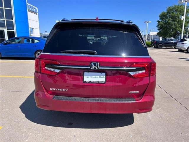 2023 Honda Odyssey Touring - Photo 4