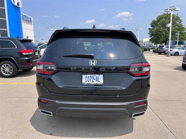 2025 Honda Pilot Sport - Photo 4