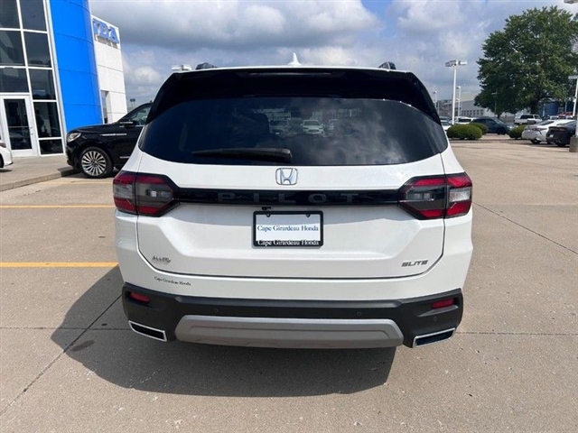 2023 Honda Pilot Elite - Photo 4