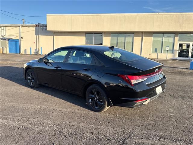2023 Hyundai ELANTRA SEL - Photo 4