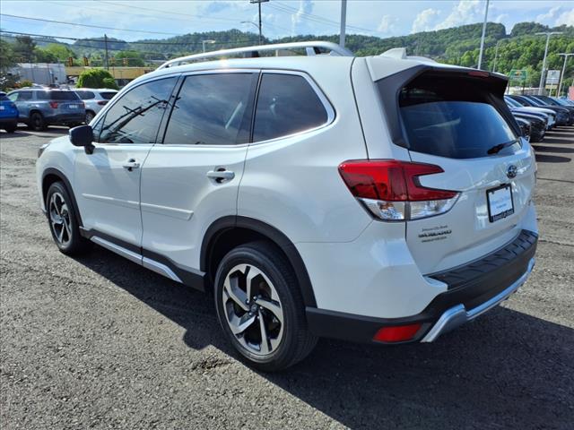 2023 Subaru Forester Touring - Photo 4