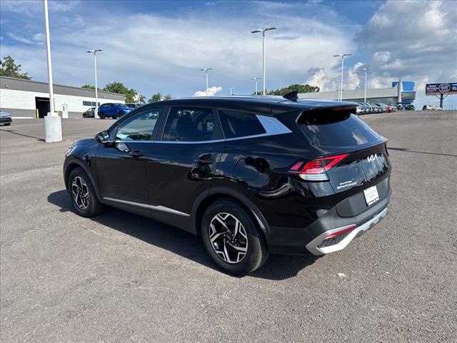 2023 Kia Sportage LX - Photo 4