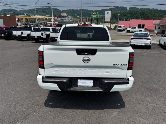 2022 Nissan Frontier SV - Photo 5