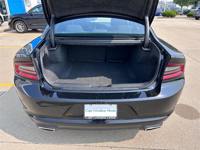 2022 Dodge Charger SXT - Photo 5