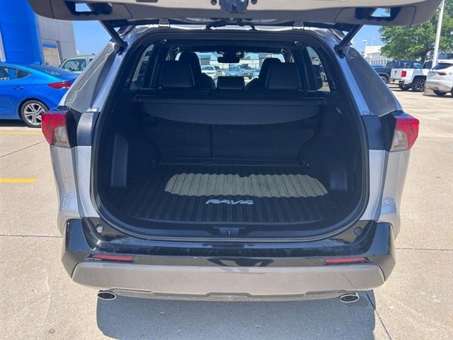 2021 Toyota RAV4 Hybrid XSE - Photo 5