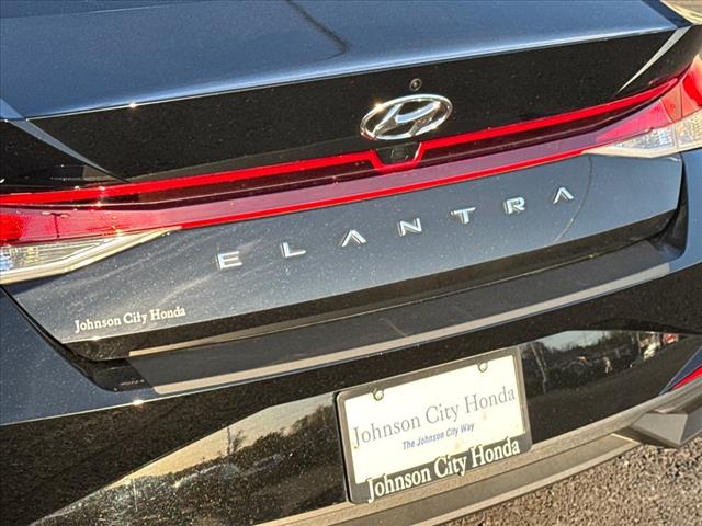 2023 Hyundai ELANTRA SEL - Photo 5