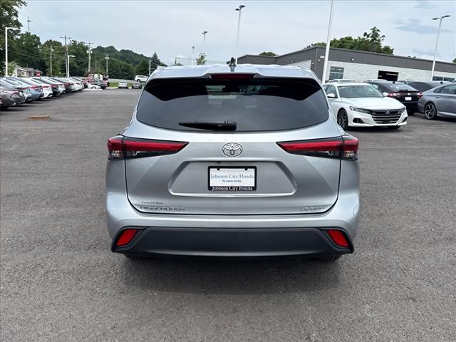 2023 Toyota Highlander LE - Photo 5