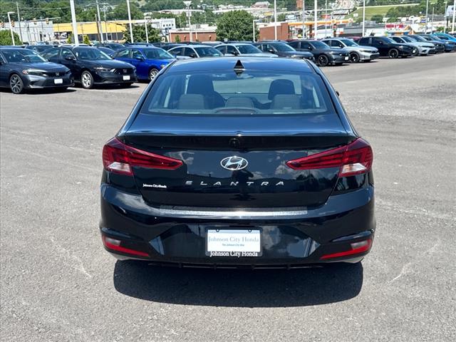 2020 Hyundai Elantra SEL - Photo 5