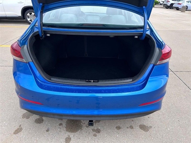 2018 Hyundai ELANTRA LIMITED - Photo 5