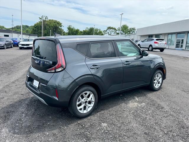 2023 Kia Soul LX - Photo 5