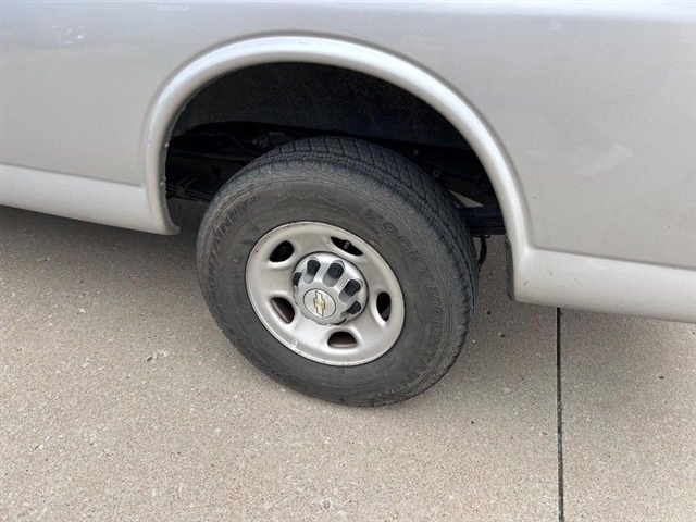 2021 Chevrolet Express 2500 - Photo 7