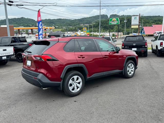 2020 Toyota RAV4 LE - Photo 7