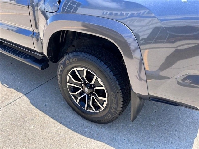 2021 Toyota Tacoma TRD Sport - Photo 7