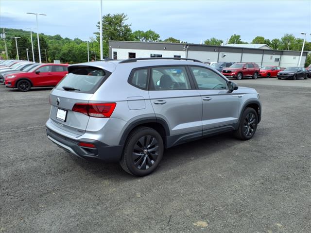 2022 Volkswagen Taos S 4Motion - Photo 7