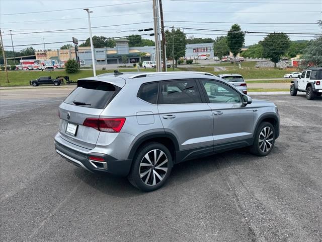 2024 Volkswagen Taos SE - Photo 7