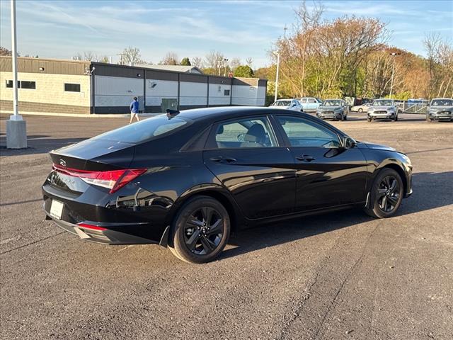 2023 Hyundai ELANTRA SEL - Photo 7
