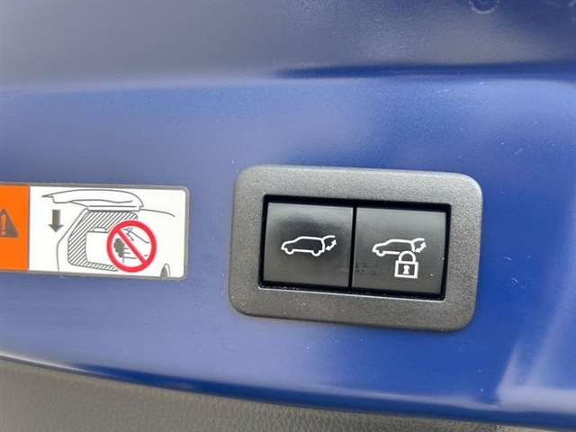2024 Toyota Prius Limited - Photo 7