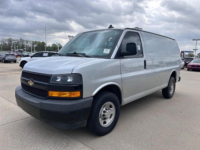 2021 Chevrolet Express 2500 - Photo 8
