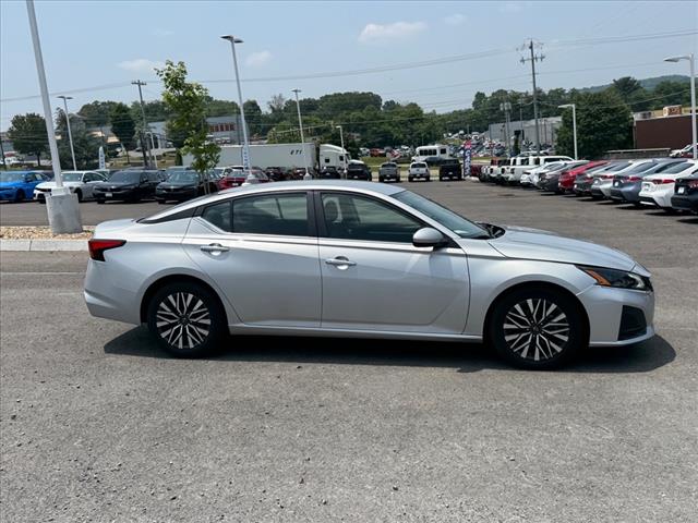 2023 Nissan Altima 2.5 SV - Photo 8