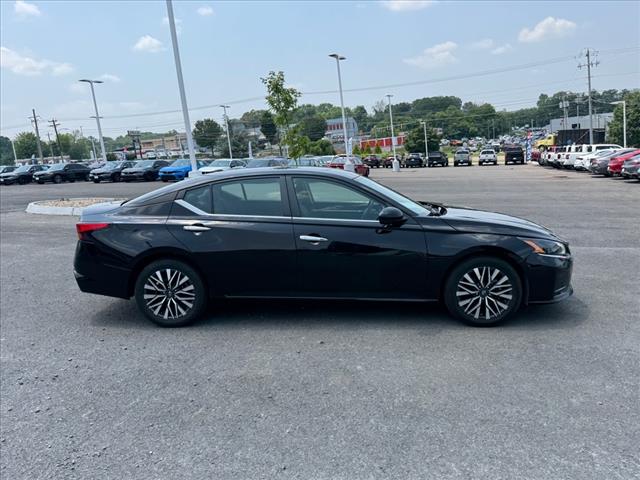 2023 Nissan Altima 2.5 SV - Photo 8