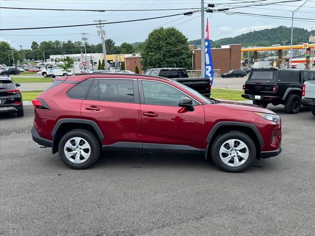 2020 Toyota RAV4 LE - Photo 8