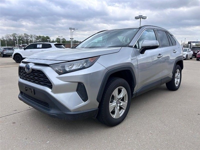 2019 Toyota RAV4 Hybrid LE - Photo 8