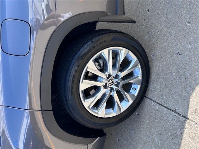 2023 Toyota Highlander Hybrid Limited - Photo 8